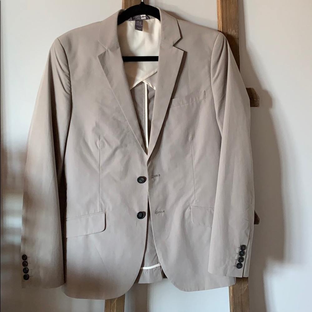 Men’s grey blazer